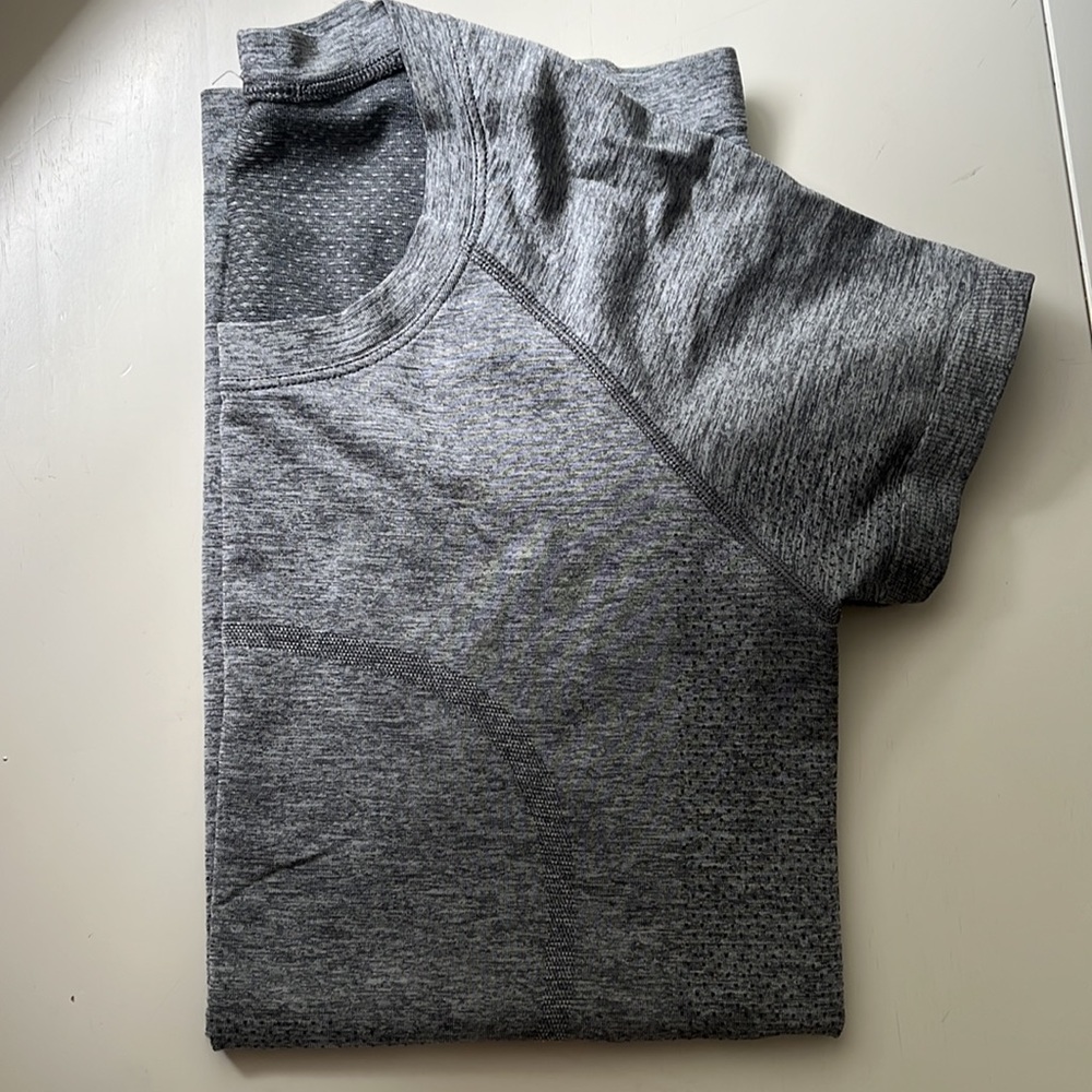 Womens Lululemon Short Sleeve Swiftly Tech | Grey
